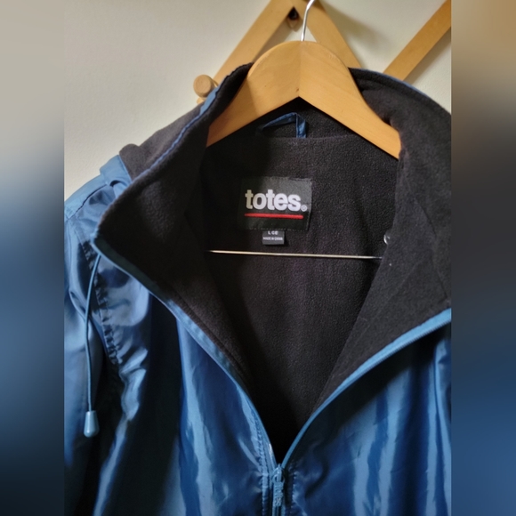 Totes blue lightweight fleece jacket - Picture 3 of 5